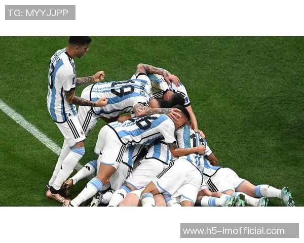 马斯切拉诺亲临迈阿密国际主场观战阿根廷对阵波多黎各精彩赛事 马斯切拉诺亲临迈阿密国际主场观战阿根廷对阵波多黎各精彩赛事