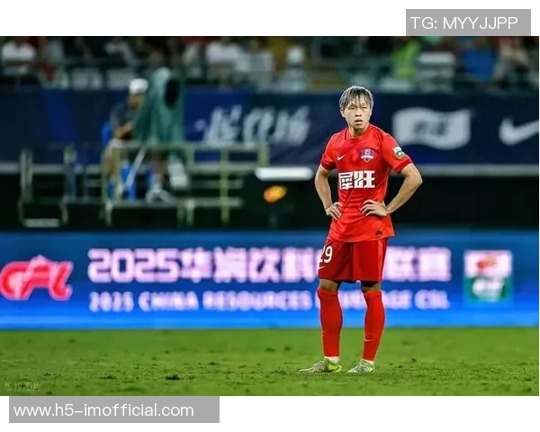 海港与茹子楠转会谈判接近尾声预计12月顺利完成交易 海港与茹子楠转会谈判接近尾声预计12月顺利完成交易