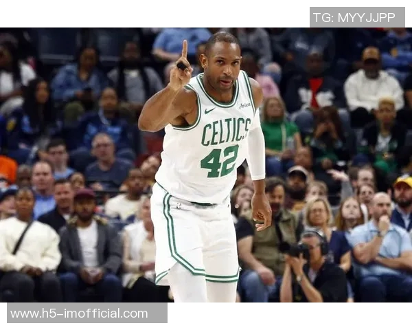 科尔分享二阵容控球策略强调多名控球手与霍福德的独特优势 科尔分享二阵容控球策略强调多名控球手与霍福德的独特优势