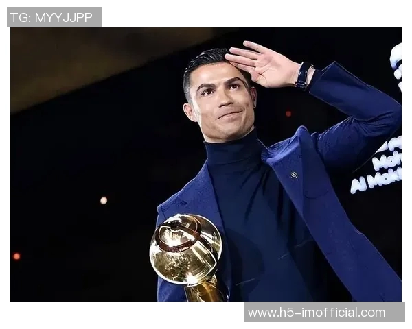 C罗获环球声望奖回应家人劝停称仍能为球队贡献为何不继续奋斗 C罗获环球声望奖回应家人劝停称仍能为球队贡献为何不继续奋斗