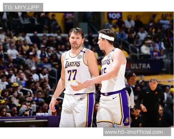 东契奇分享抖肩庆祝背后的心路历程与自发灵感 东契奇分享抖肩庆祝背后的心路历程与自发灵感